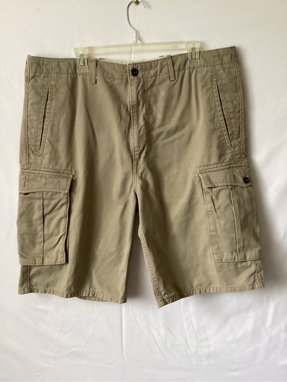 Levi's tan Cargo Shorts